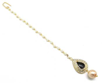 Pear Shape Small Size Maang Tikka Decorated With Crystal 3