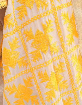 Giftpiper Handembroidered Phulkari Suit In Cotton Silk  Yellow & White 3