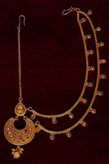 Teardrop kundan chand matha patti