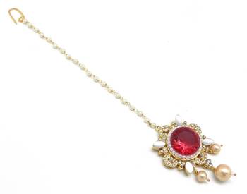 Rajwdi Style Big Stone Maang Tikka Decorated With Crystal 3