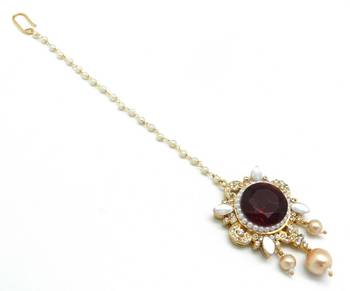 Rajwdi Style Big Stone Maang Tikka Decorated With Crystal 1