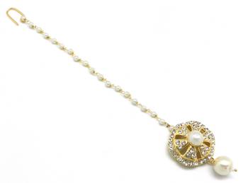 Wheel Shape Maang Tikka Decorated With Crystal 1