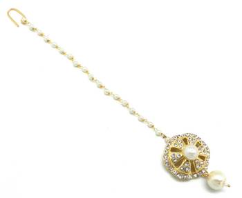 Wheel Shape Maang Tikka Decorated With Crystal 3