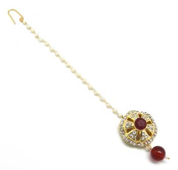 Wheel Shape Maang Tikka Decorated With Crystal 4