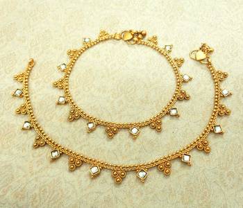 White kundan kundan anklets 1