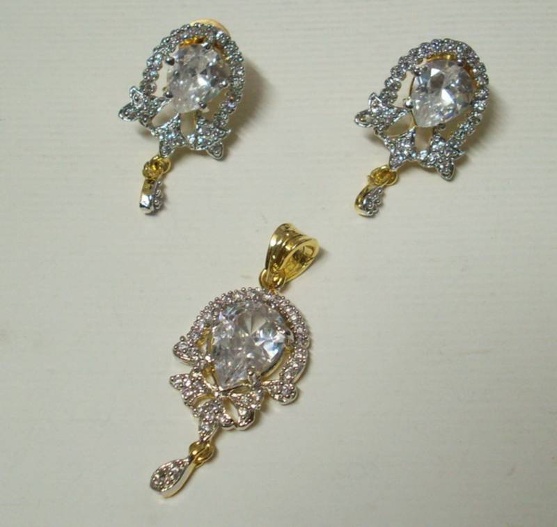 CZ Shining Stone Designer Pendant