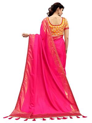Magenta Plain Silk Blend Saree With Blouse 4
