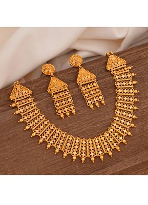 Matt polish necklace and earrings set 1