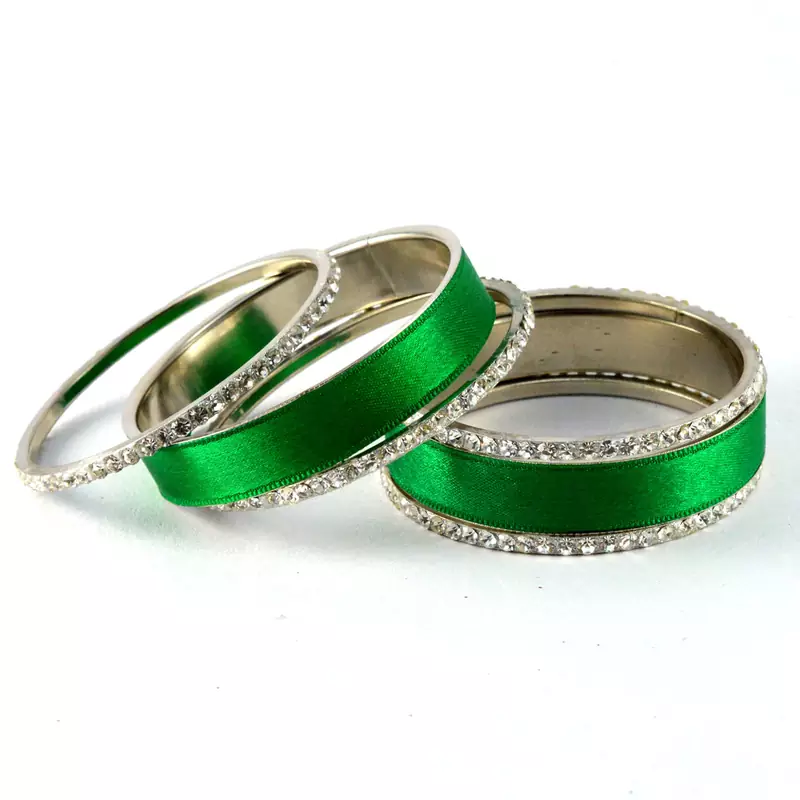 Striking Bangles Set