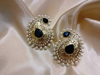 Multicolor pearl earrings 1