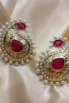 Multicolor pearl earrings