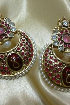 Multicolor pearl earrings