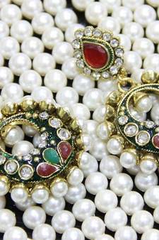 Multicolor pearl earrings