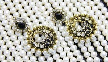 Multicolor pearl earrings 1
