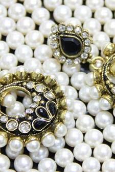 Multicolor pearl earrings