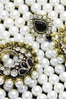 Multicolor pearl earrings