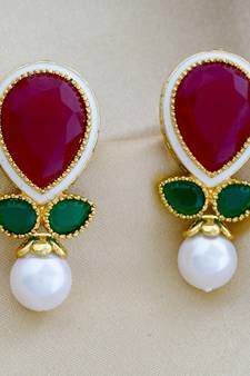 Multicolor pearl earrings