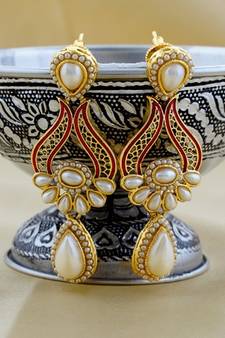 Multicolor pearl earrings