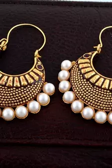 Multicolor pearl earrings