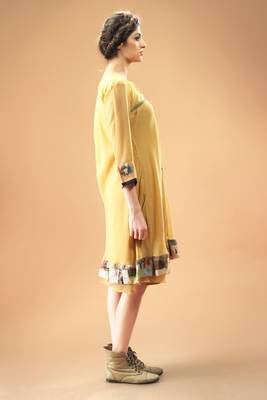 Cream Georgette Digital Printed kurti 3