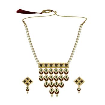 Golden Kundun Stud Gold Platted Brass Pendant Set 1