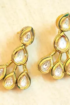 KUNDAN STUD EARRING