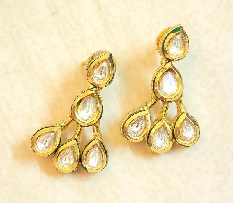 KUNDAN STUD EARRING