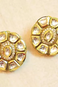KUNDAN STUD EARRING