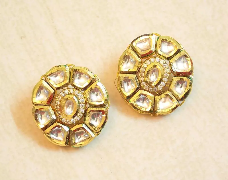 KUNDAN STUD EARRING