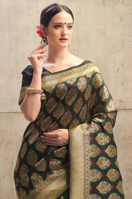 black woven kanchipuram art silk saree with blouse 3