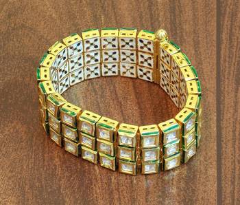 Antique golden kundan stone studded bracelet 3