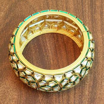Antique golden kundan stone studded bracelet 4