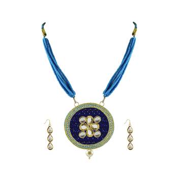 Golden Stone Stud-Gold Platted Brass Pendant Set 1
