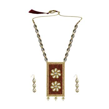 Golden Stone Stud-Gold Platted Brass Pendant Set 1