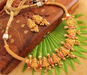 Awesome Matte Finish Ruby Lakshmi Necklace With Screw Back Earrings 1