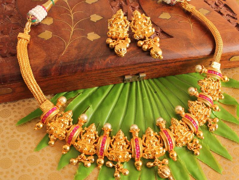 Awesome Matte Finish Ruby Lakshmi Necklace With Screw Back Earrings