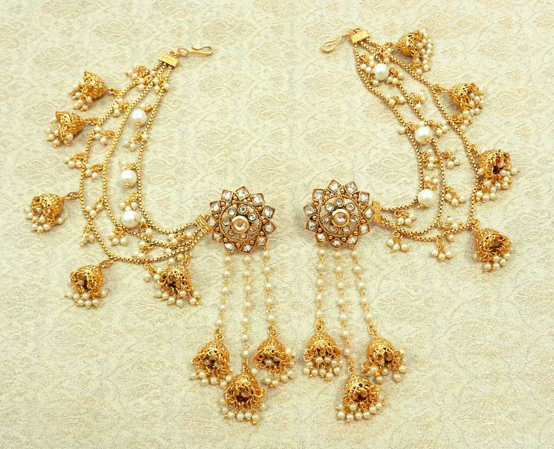 Devsena bahubali white pearl zircon kundan jhumka earring with ear