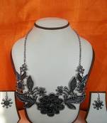 flower and leaves silver necklace set