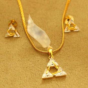 Traingle Shaped Trinity Pendant Set With Chain 1