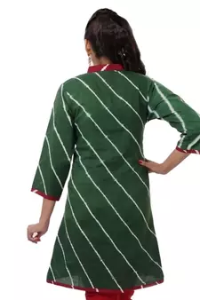 Green Hand Lehariya Design Casual Wear Cotton Kurti