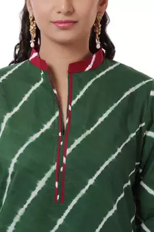 Green Hand Lehariya Design Casual Wear Cotton Kurti