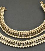 Black colour Pearl Anklets