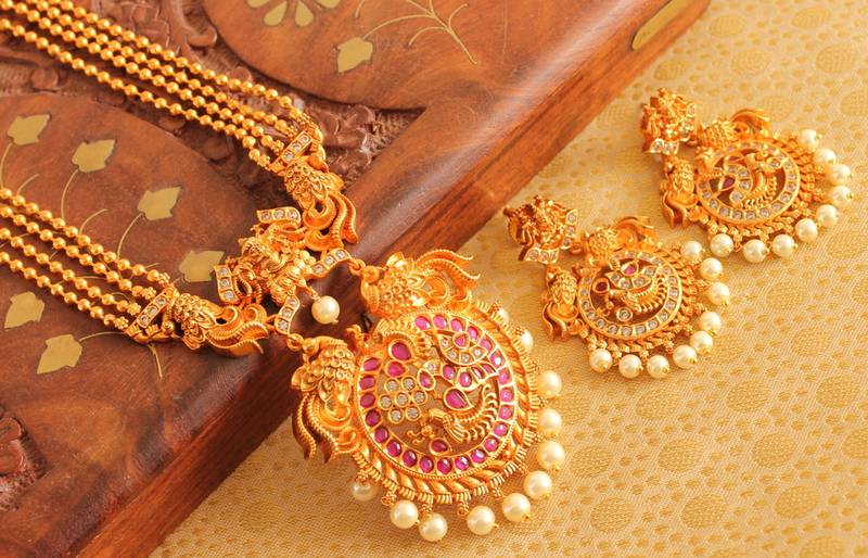 Awesome Matte Finish Semiprecious Ruby Lakshmi Short Haar Set