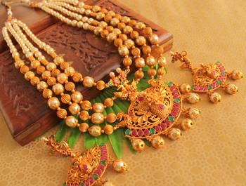Beautiful Matte Finish Semiprecious Ruby Emerald Pearl Peacock Haar Set  Dj13109 1