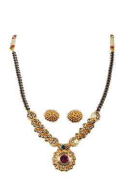 Kolhapuri  Traditional Black Pearl Lambat Mani Chandrakor Pendent Kolhapuri Thushi Necklace With Earrings 1