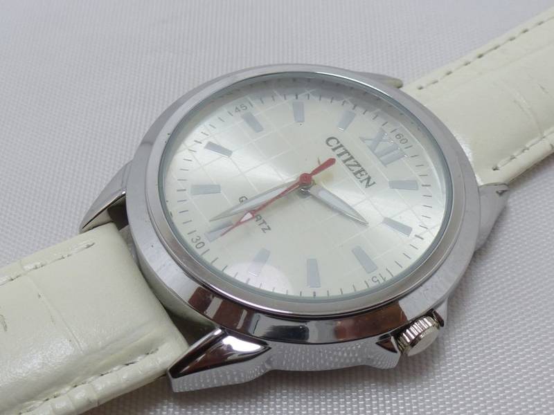 GENTS MEN CITIZEN QUARTZ JAPAN WRIST WATCH vintage_watches 2347664