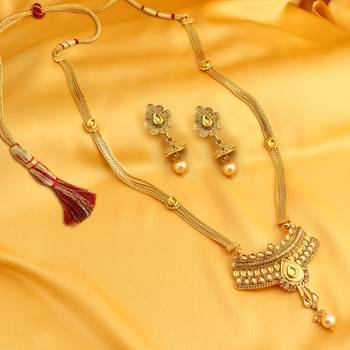 Sukkhi Stunning Gold Plated Necklace Set for women 3