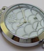 Ladies Womens Ferragamo Quartz Wrist Watch First Copy