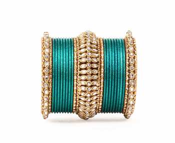bracelet with two hands