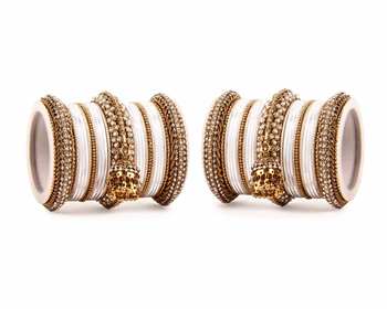 bracelet with two hands